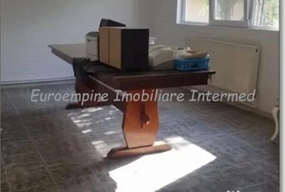 Casă cu 2 camere cu Teren 100 Mp în Brătianu - 4