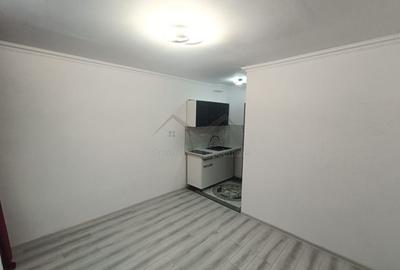 Garsonieră în Baza 3 - 3