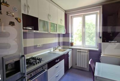 Apartament cu 3 camere decomandat în Micro 1