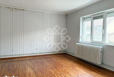 Casă cu 5 camere semidecomandat cu Teren 893 Mp în Ciupercenii Noi - 9