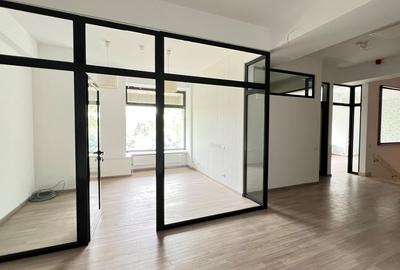 Spațiu comercial, de 303 mp, în P-ța Unirii - 3