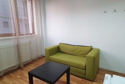 Birou, de 11 mp, în Calea Călărașilor - 2