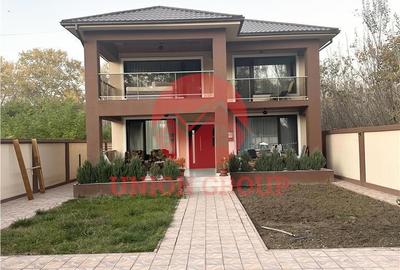Casă cu 10 camere cu Teren 500 Mp în Mamaia
