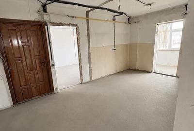 Apartament cu 3 camere decomandat în Exterior Vest - 1