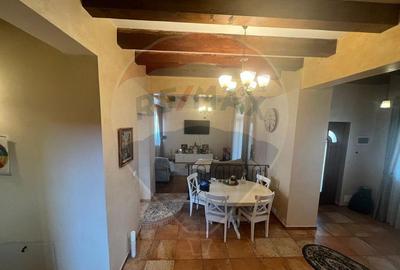 Casa / Vila cu 4 camere de vanzare - 3