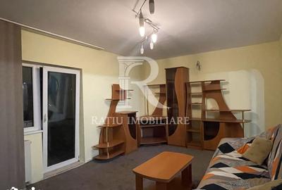 Apartament cu 3 camere în Decebal