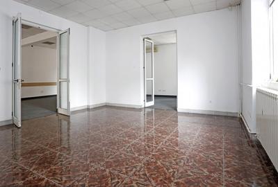 ,,Închiriere Spațiu birouri, parter în vilă, 7 camere” - 4