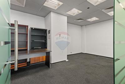 Spațiu comercial de închiriat în zona Piata Romana - 14