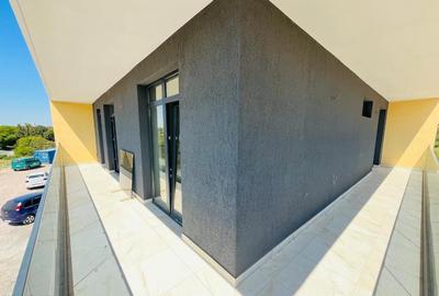 Apartament cu 2 camere decomandat în E3