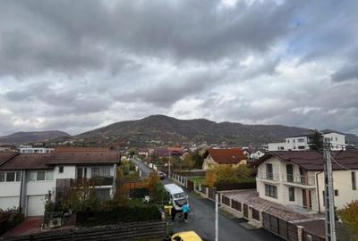 Vand apartament cu 2 camere, zona rezidentiala - 4