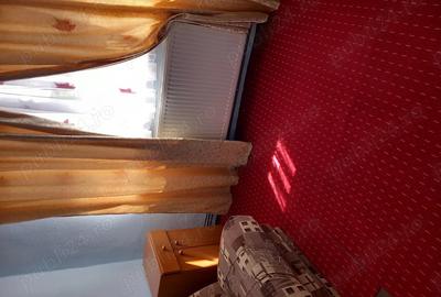 Vand in ora?ul Bumbe?ti Jiu apartament cu 3 camere, decomandat, etaj 2. - 4