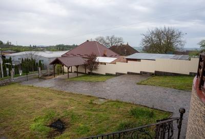 Proprietate unica, in zona verde si linistita - 4