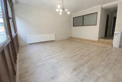 Spațiu comercial, de 70 mp, în Central - 1