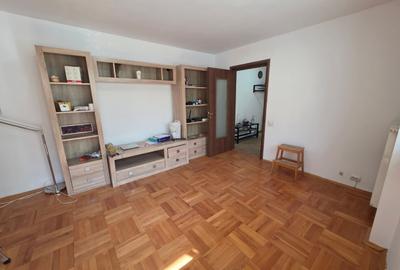 Apartament cu 3 camere semidecomandat în Titan - 4