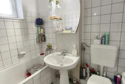 Apartament cu 3 camere decomandat în Central - 1