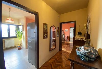 Apartament cu 3 camere semidecomandat, mobilat în Circumvalațiunii - 6