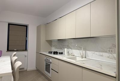 Apartament cu 2 camere decomandat, mobilat în Central