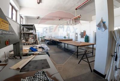 Spațiu comercial, de 1,460 mp, în Central - 7