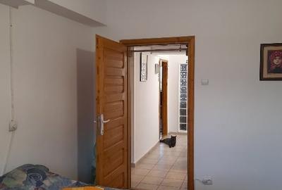 Vând apartament 4 camere  McDonald's, bilateral, proaspat renovat, centrala nouă - 4