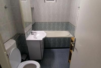 Apartament cu 2 camere decomandat în Complex Studențesc
