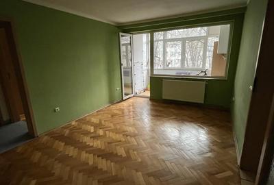 Apartament cu 3 camere semidecomandat în Central - 13