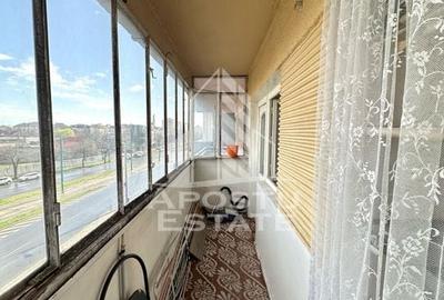 Apartament cu 3 camere, 2 bai, etaj 3, zona Sagului - 11