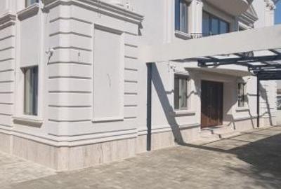 Casă cu 10 camere cu Teren 780 Mp în Central - 8