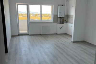 Garsonieră decomandată în Sânpetru - 7