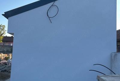 Casă cu Teren 300 Mp în Central - 3