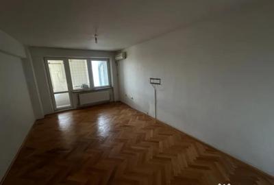 Apartament cu 3 camere decomandat în Calea Severinului - 3