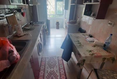 Apartament cu 2 camere decomandat, mobilat în Podu Roș