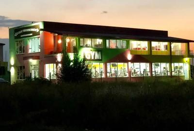 Spațiu comercial, de 1,700 mp, în Central - 13