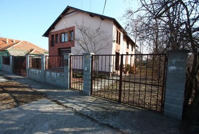 Casă cu 12 camere în Bogdăneștilor