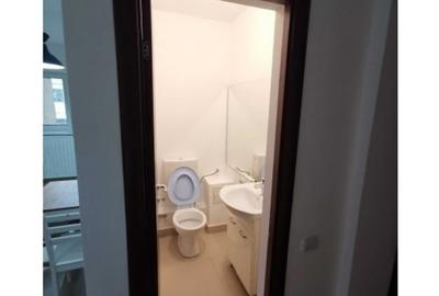 Apartament cu 3 camere semidecomandat în Văcăresti - 3