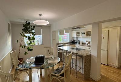 Apartament cu 4 camere în Central - 2