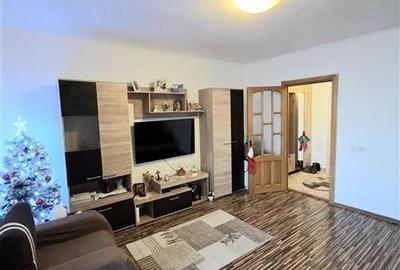 Garsonieră decomandată în Poarta 6