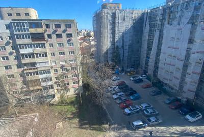 Apartament cu 2 camere decomandat în Casa de Cultură - 9