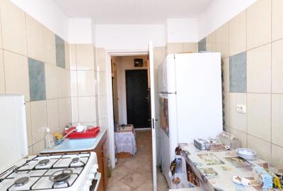 Vanzare 2 camere cu imbunatatiri etaj 8/10 Drumul Taberei langa metrou - 6