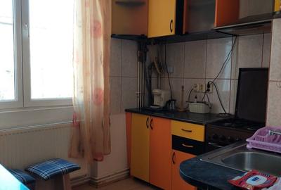 Apartament cu 3 camere semidecomandat în Central - 7