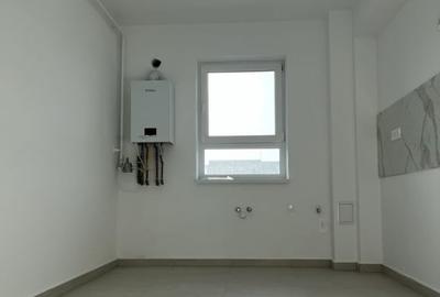 Apartament cu 3 camere decomandat în Tractorul - 4