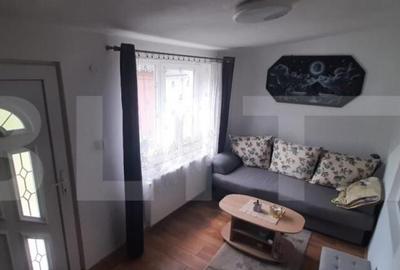 Apartament de vanzare, la casa, cu 2 camere, 66 mp, zona Laz - 2