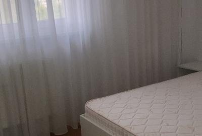 Ofer spre închiriere apartamentul cu trei camere în Drumul Taberei la Favorit - 5