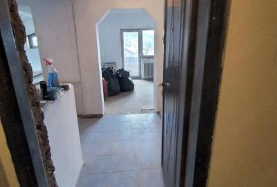 Apartament cu 2 camere decomandat în Răcădău - 2