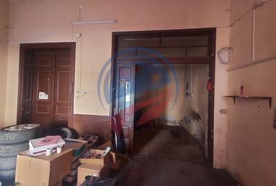 Apartament cu 5 camere semidecomandat în Central - 4