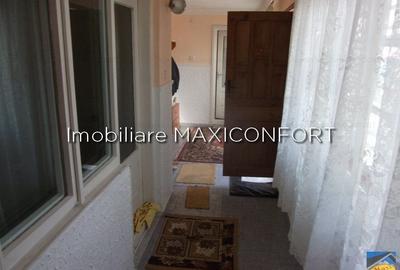 Vanzare casa-Imobiliare MAXICONFORT - 3