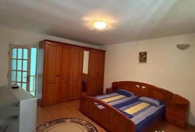 Casă cu 7 camere cu Teren 518 Mp în Mamaia - 2