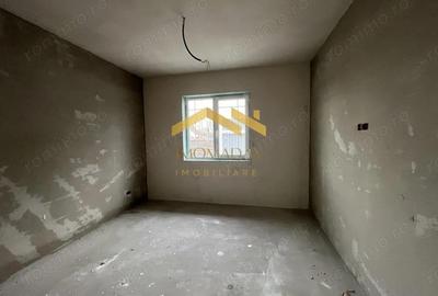 Casă cu Teren 400 Mp în Sânmihaiu Român