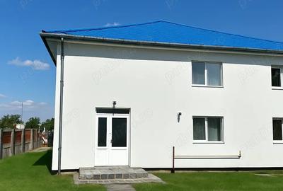 Sacalaz Apartament spa?ios 72,6 mp, in casa tip vila (4 apartamente) ideal pentru locuit sau inv