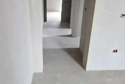 Casă cu 5 camere în Covaci