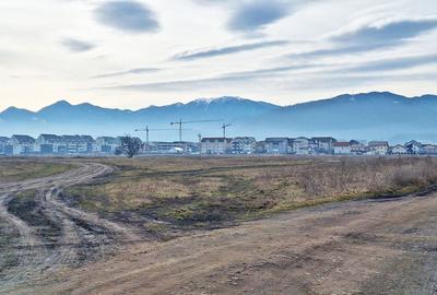 Teren Construcții intravilan de 1000 mp, în Tractorul - 2